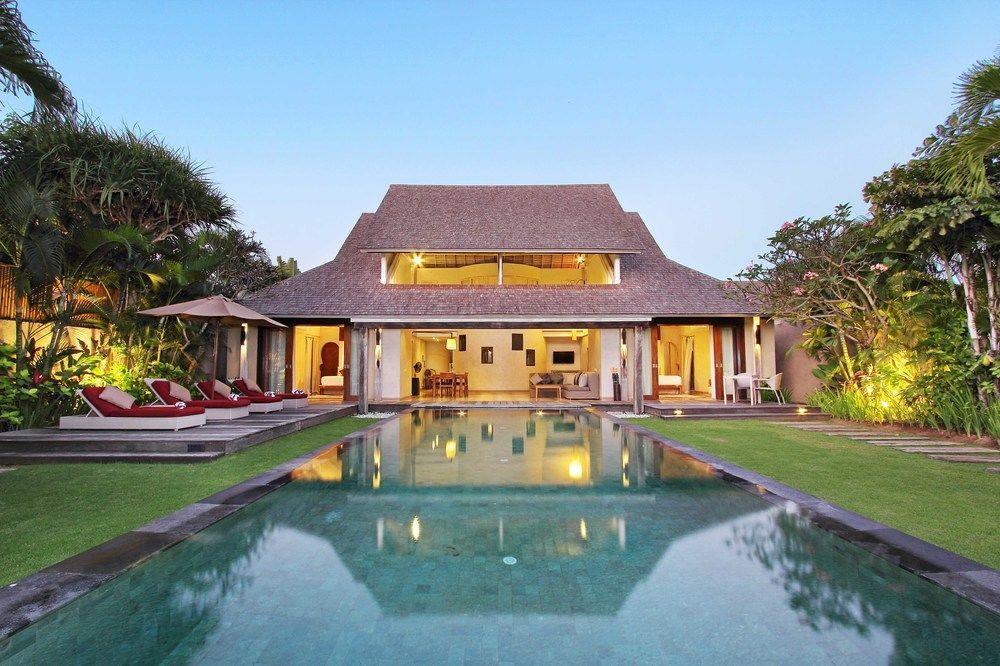 Space Villas Bali Seminyak Buitenkant foto